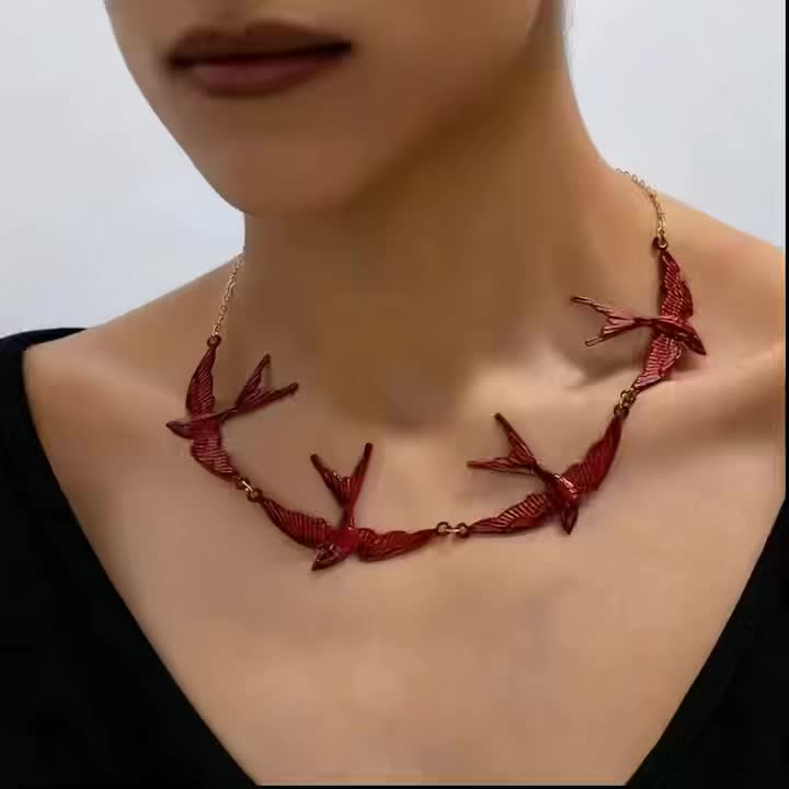Vintage Versatile Red Lucky Swallow-Shaped Necklace