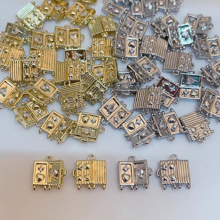 3pcs Copper Luggage-Shaped Synthetic Zirconia Pendant Set