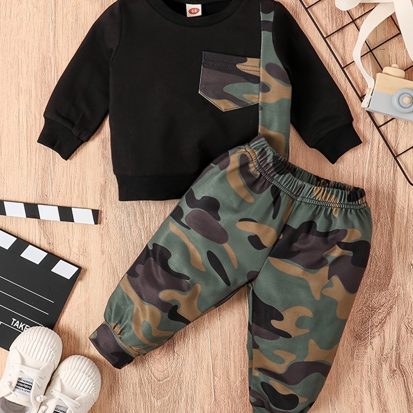 Image of Autumn/winter Round Neck Camouflage Long-sleeve Pullover And Pants Set For Boys And Babies, Ages 0-2, Perfect For Outdoor