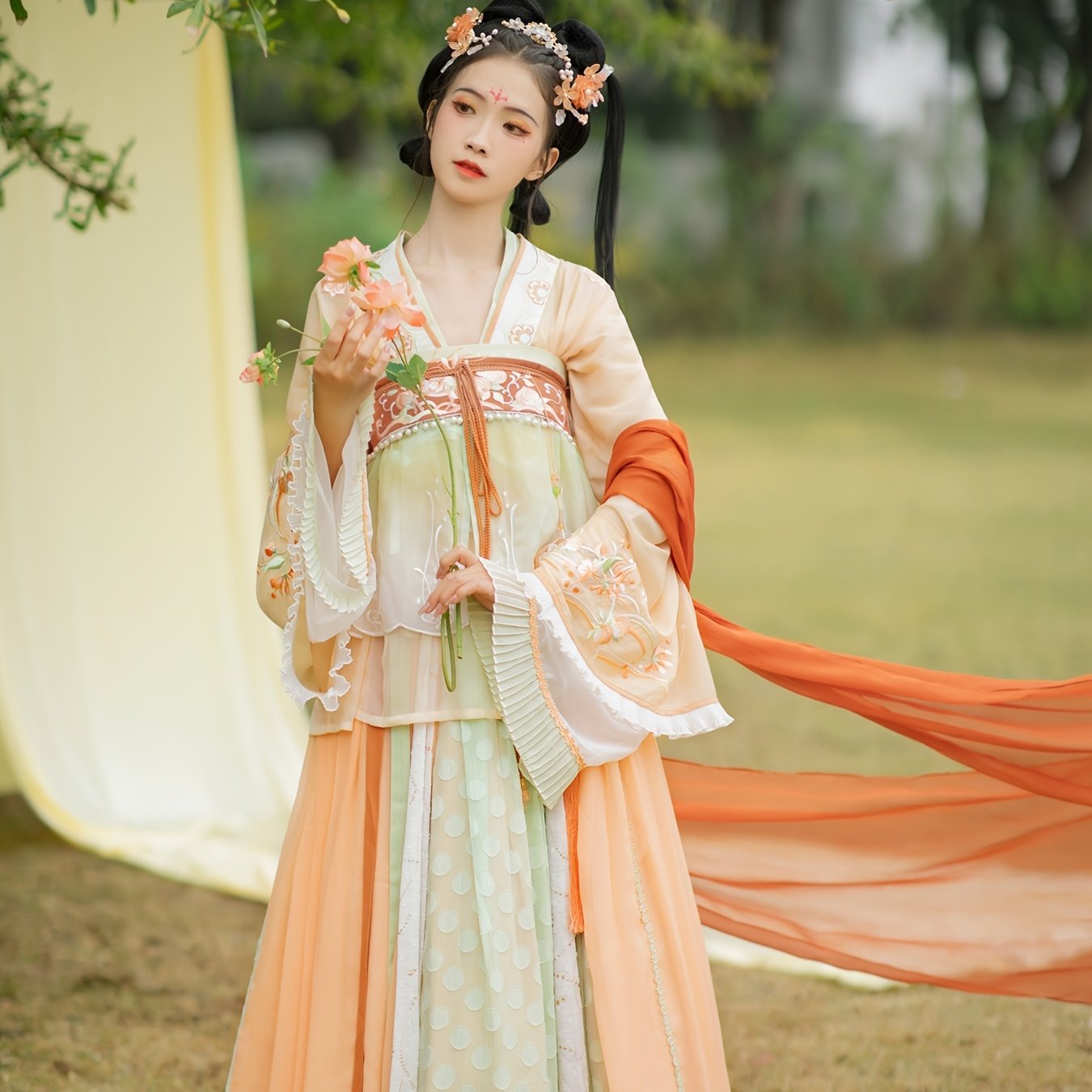 Embroidered Hanfu Ancient Chinese Traditional Costume The Jin Dynasty ...