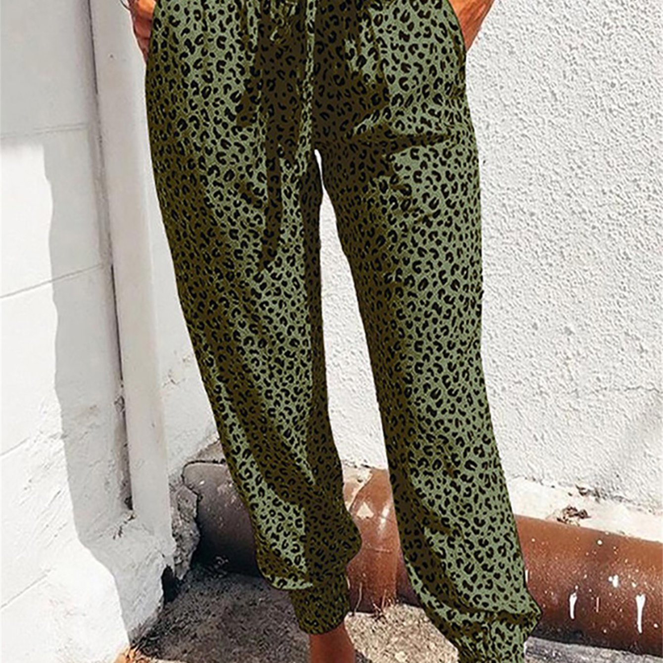 Leopard Print Fitted Bottom Joggers, Casual Drawstring Pants For