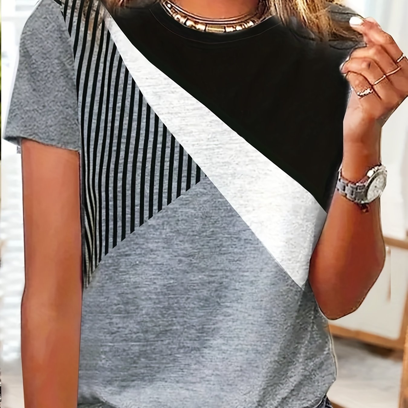 Image of Colorblock Short Sleeve T-shirt, Crew Neck Casual Top For Summer & Spring, Women's Clothing