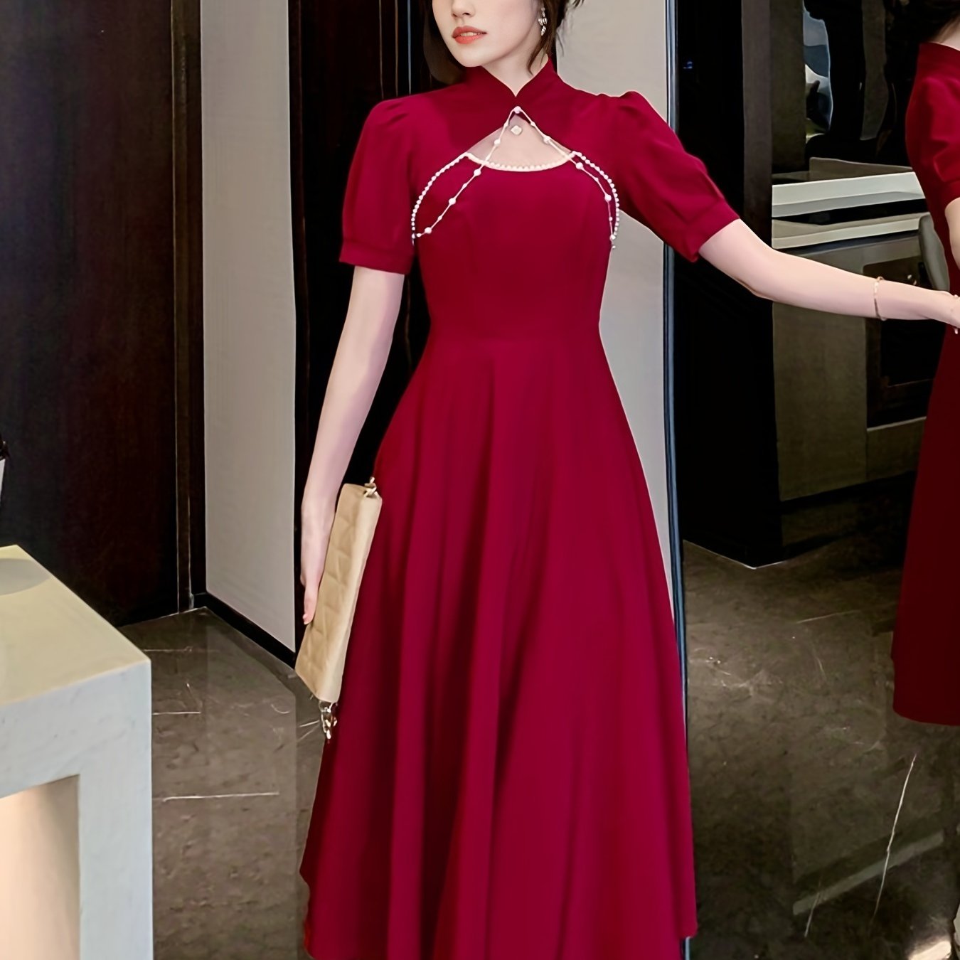 21,62 US$-Elegante bordado hueco Mini vestido mujer moda sólido