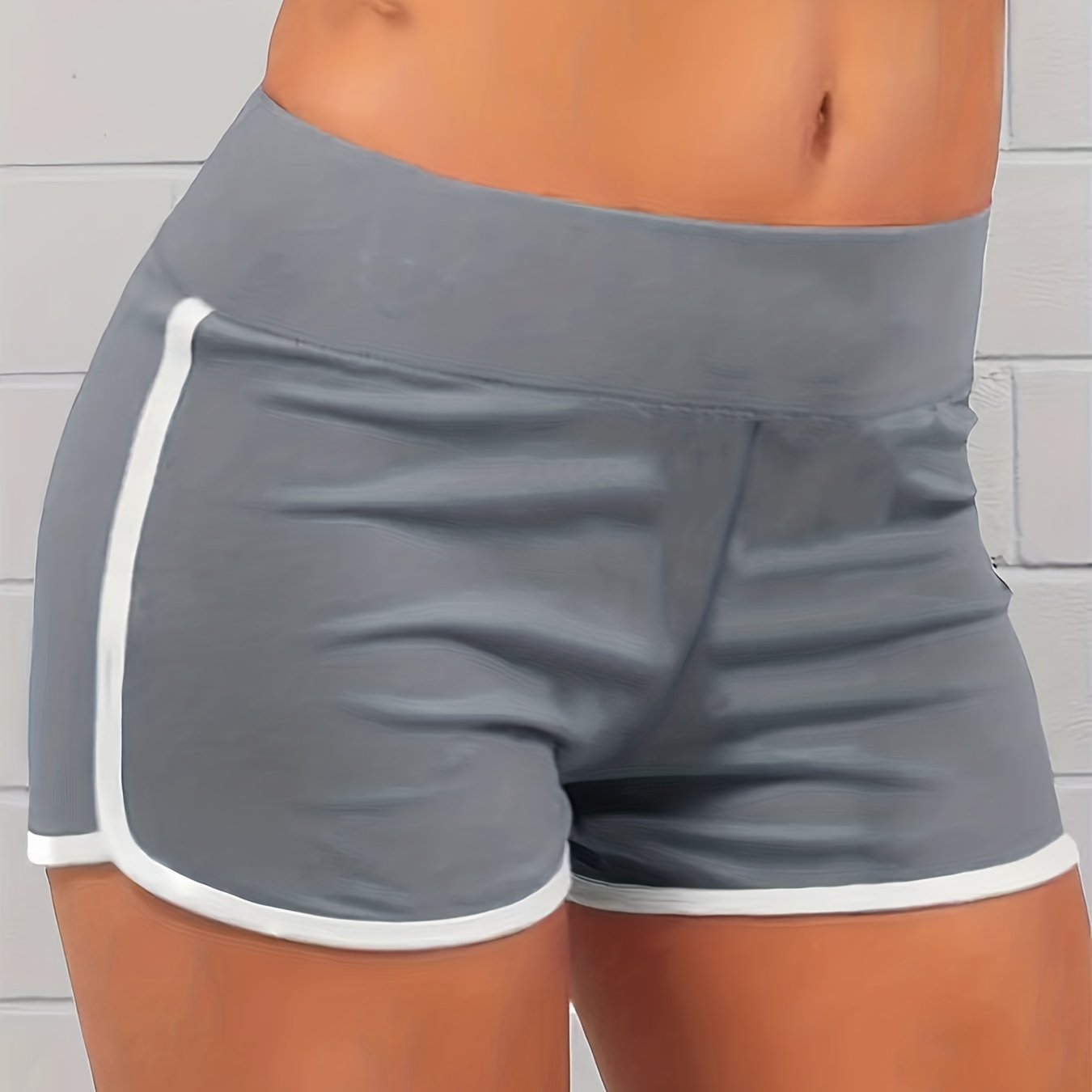 Mini short de sport pour femme bordure blanche en coton