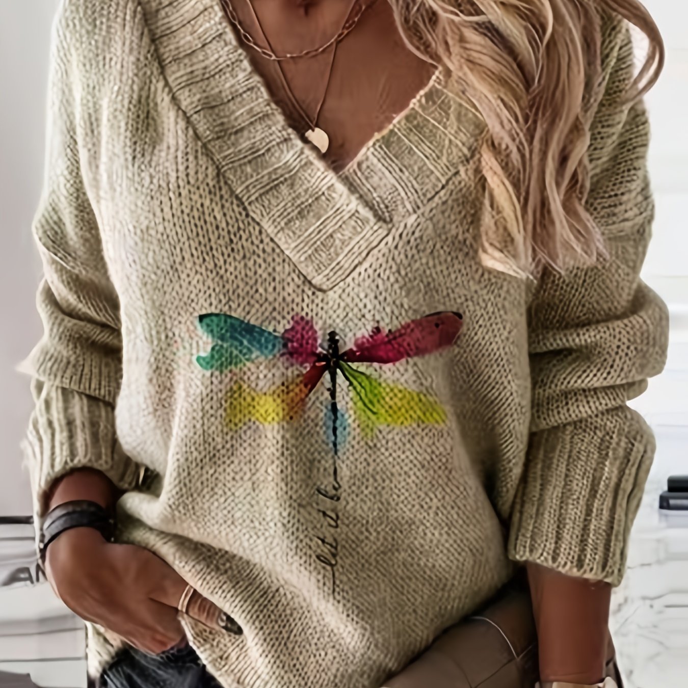 Women's Long-sleeve V-neck Pullover Sweater With A Dragonfly Design, Stylish And Casual, Suitable For Autumn And Winter