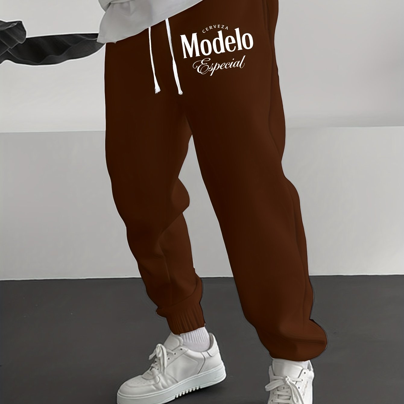 Modelo jogger sales