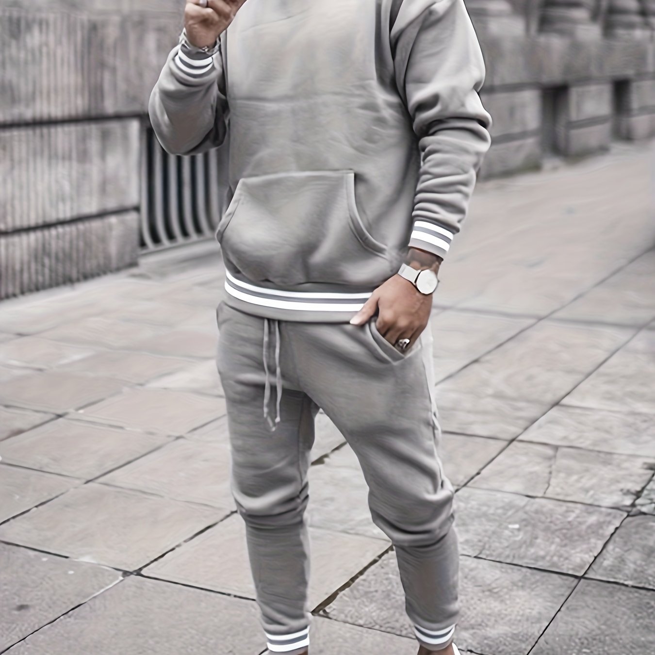 SCHWARZER Mens 2 Piece Sweatshirts and Sweatpants Sets Outfits 2023 Trendy  Fashion Casual Solid Color Pullover Hoodies at  Men's Clothing store