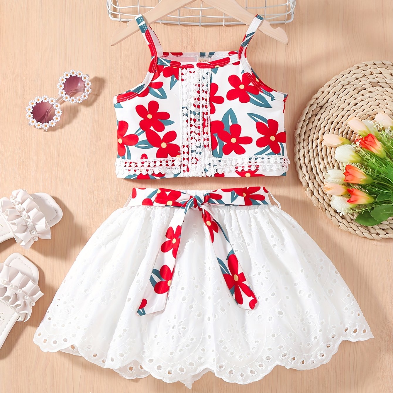 2pcs Baby Girl Lace Design Allover Floral Print Sleeveless Spaghetti Strap Top and Jeans Set