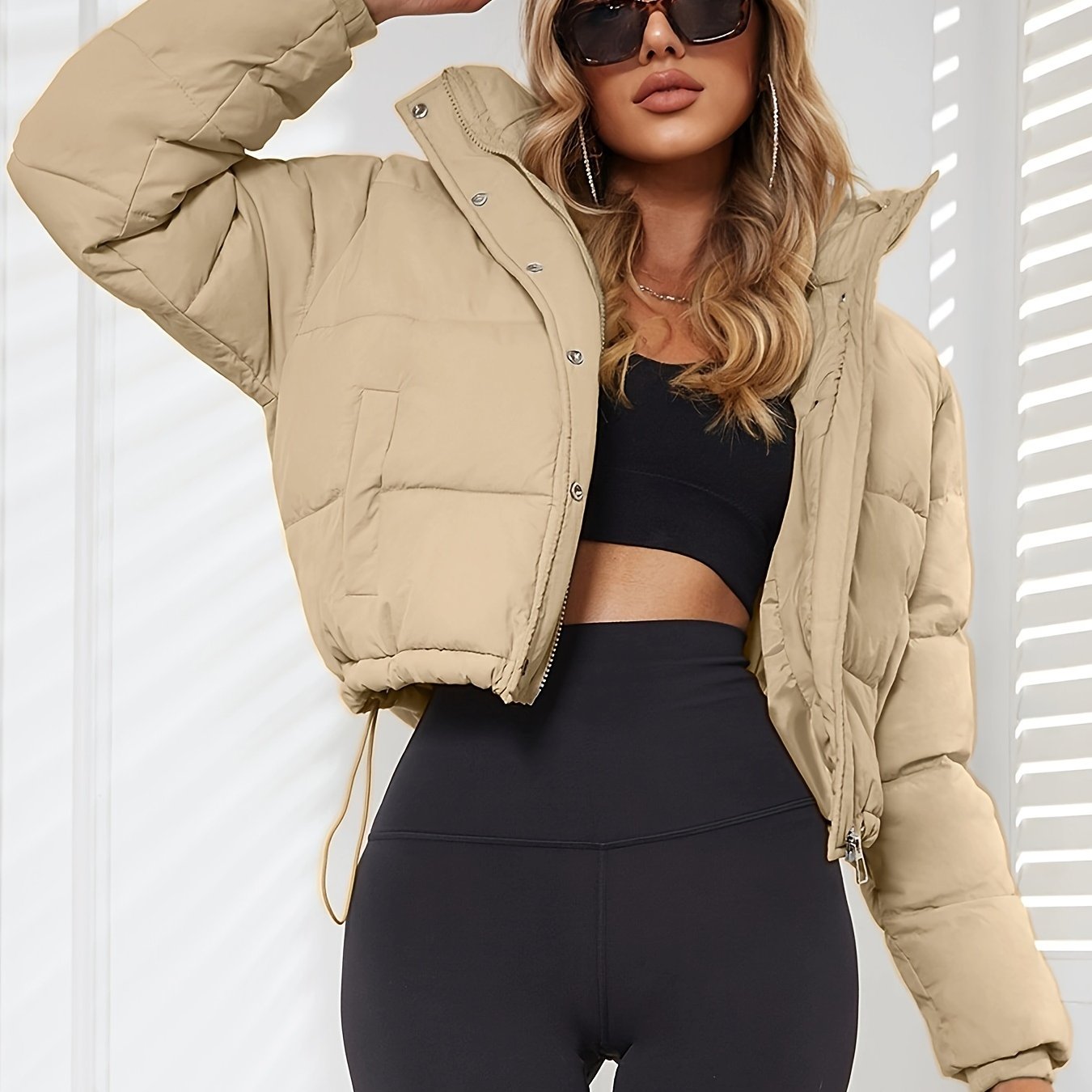 E-shop Neue Damenjacke mit Mütze, warme Oberbekleidung, Kordelzug-Design, kurzer Stil, lässig , gefütterter Mantel
