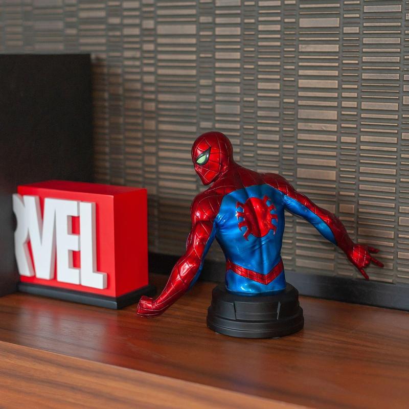 collector statue     suit 6 inch height Product details 1