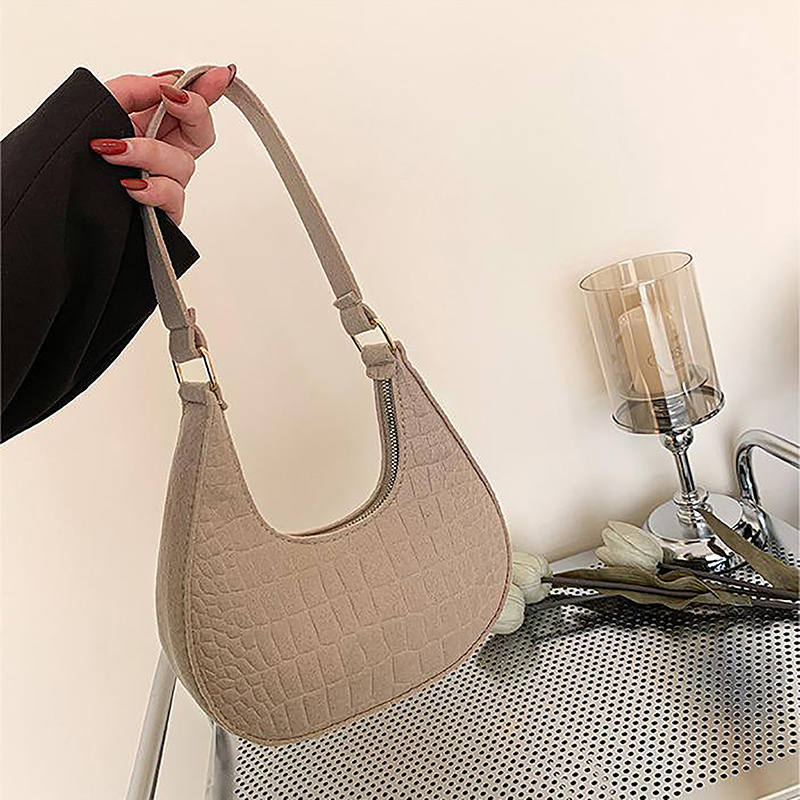 

Texture Armpit Handbags Felt Shoulder Bags For Women