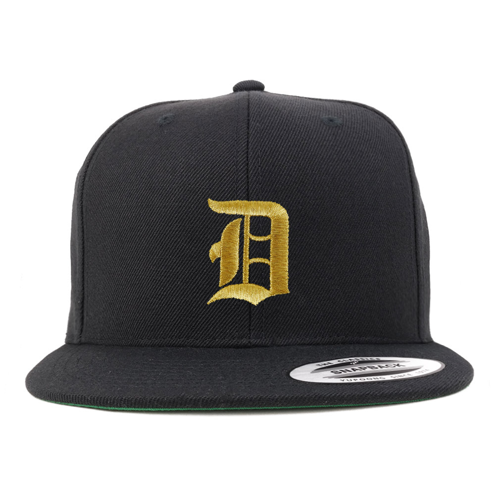 

D Embroidered Snapback Baseball Cap