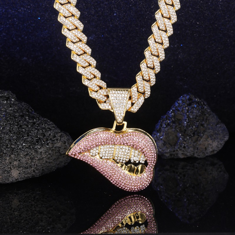 

Fashion Hip Hop Men Women Lip Bitten Pendant Necklace With Miami Cuban Chain Fashion Rapper Rock Necklace Suitable For Party Gathering - Christmas Gift