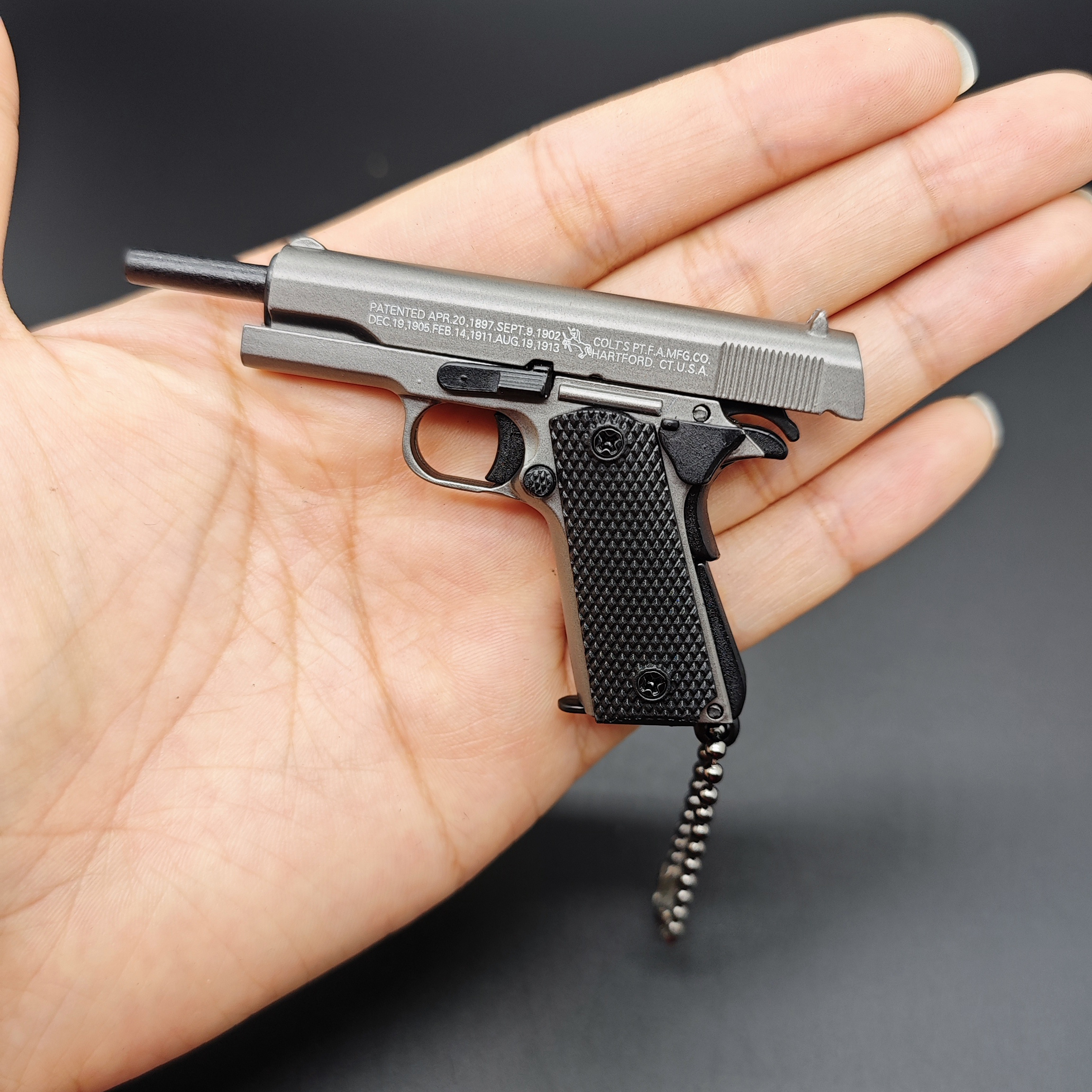 1:3 Metal M1911 Toy Gun Detachable Model Alloy Keychain Look Real