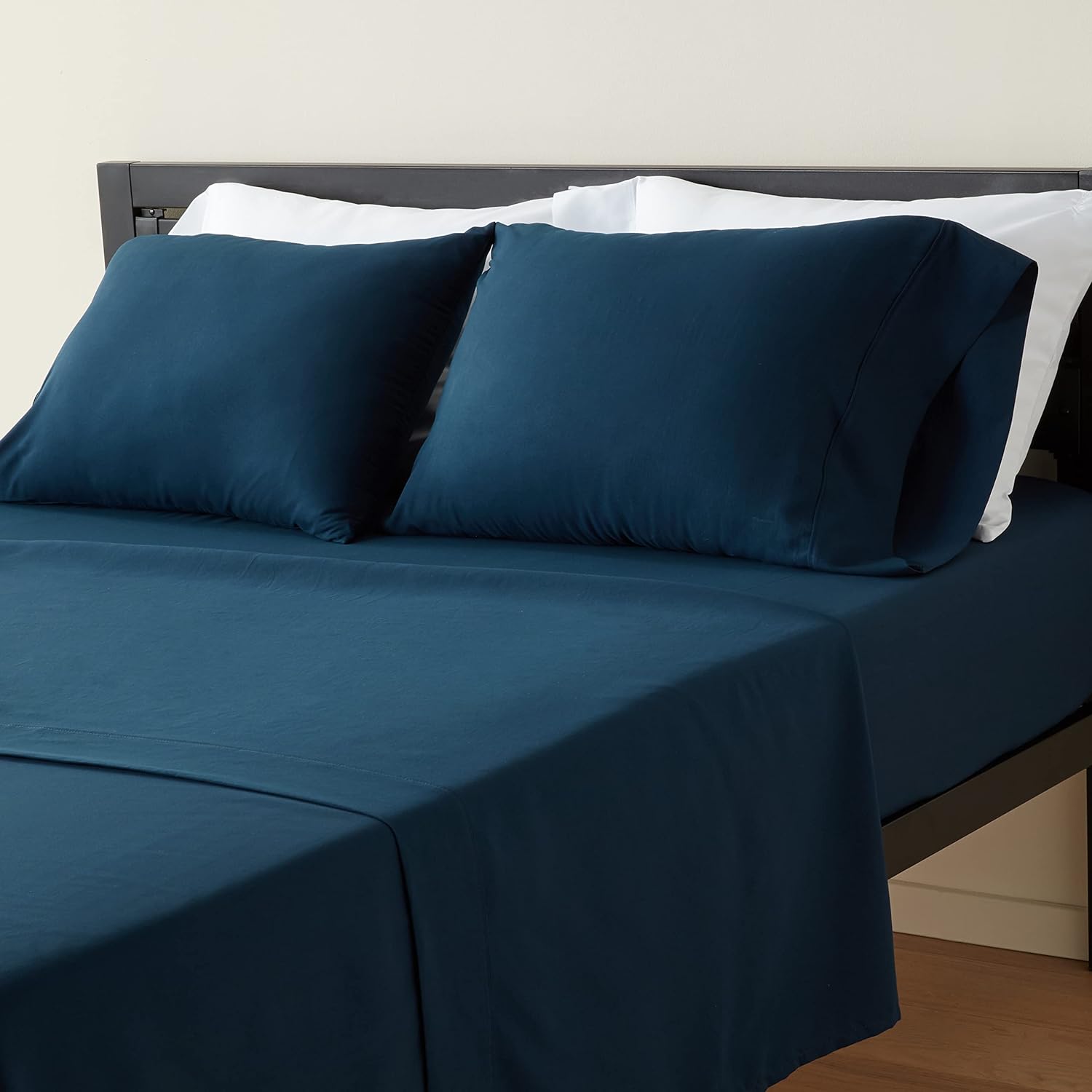 

Lightweight Super Soft Microfiber 4-piece Bed Sheet Set With 19" Deep Pocket