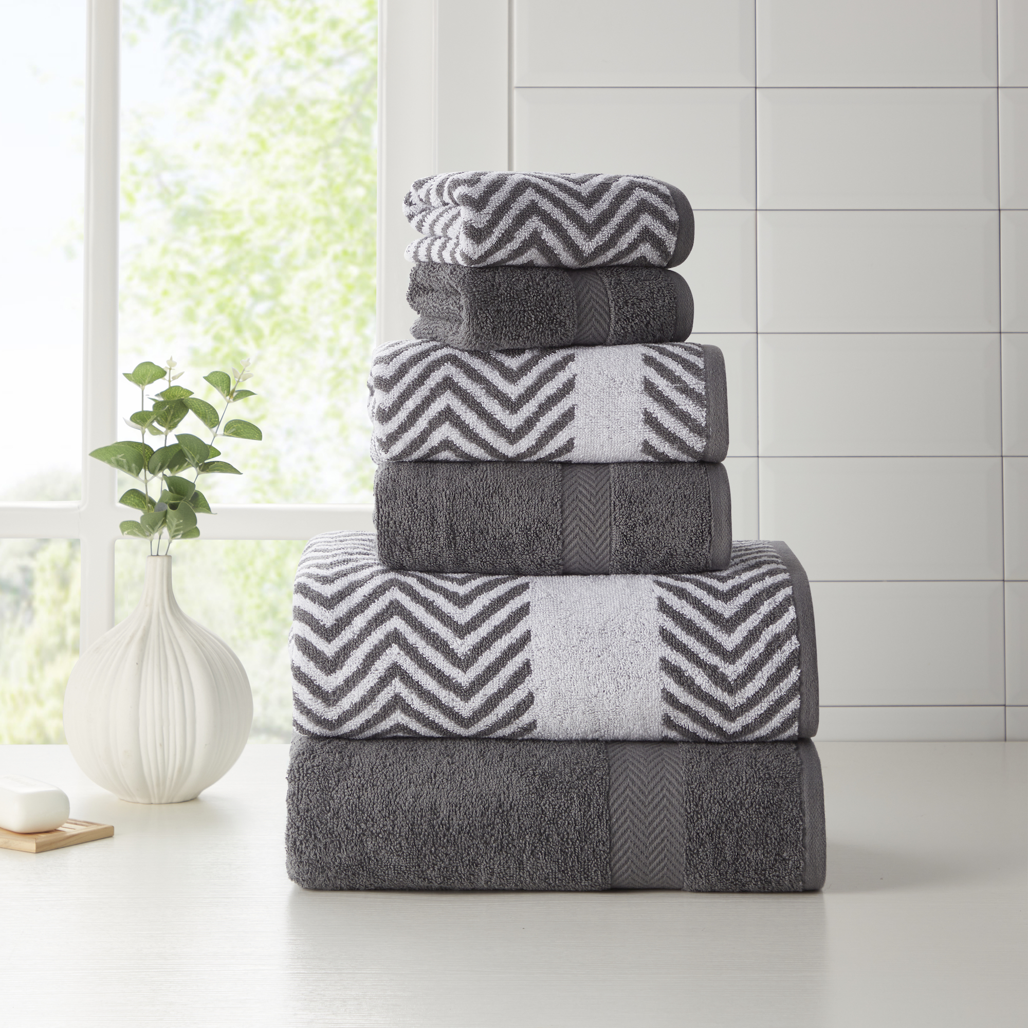 

6 Piece Chevron Jacquard Towel Set With - Includes 2 Bath Towels (28 X 54"), 2 Hand Towels (16x28"), And 2 Washcloths (13x13")