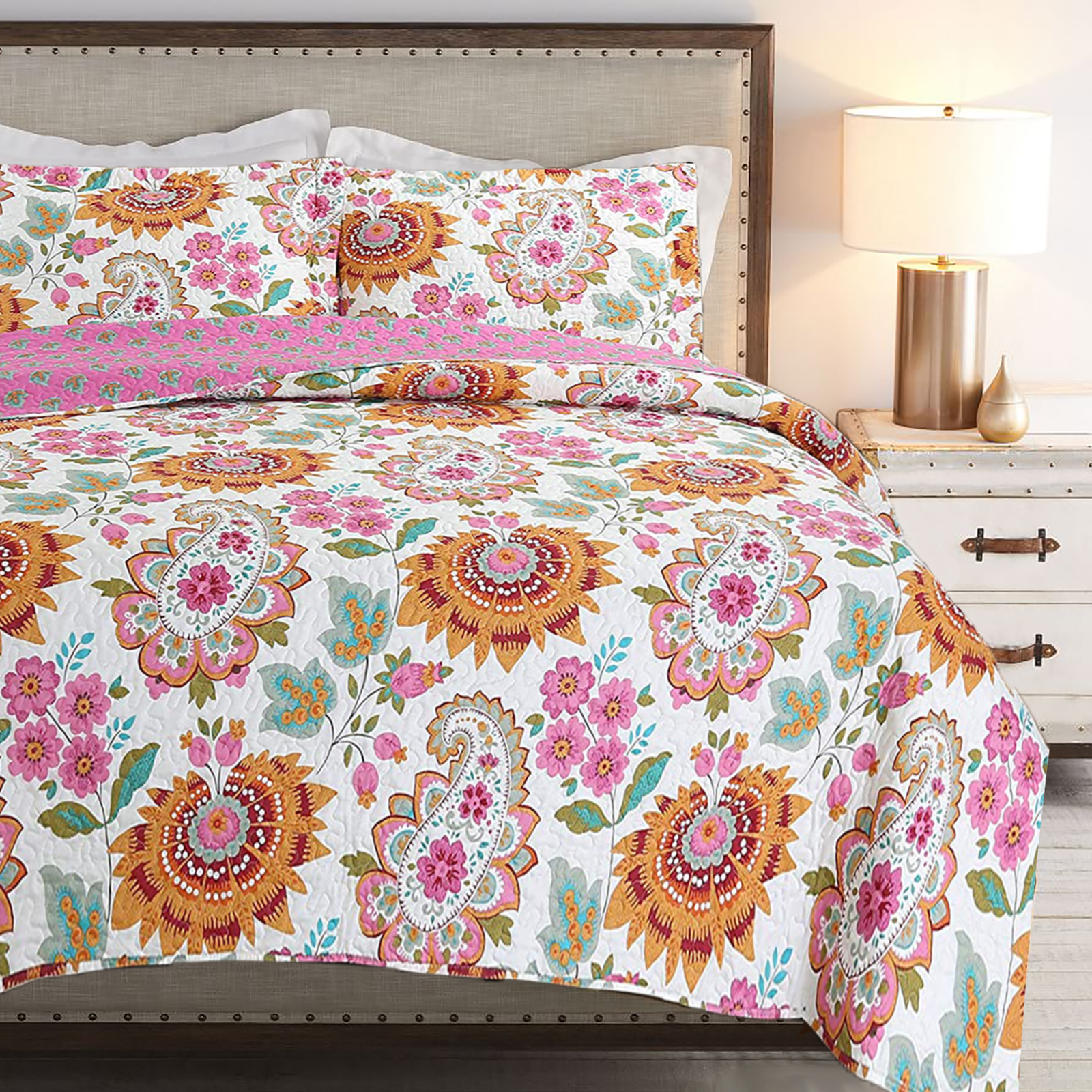 

3-piece Queen Size Floral Paisley Reversible Quilt Bedding Set