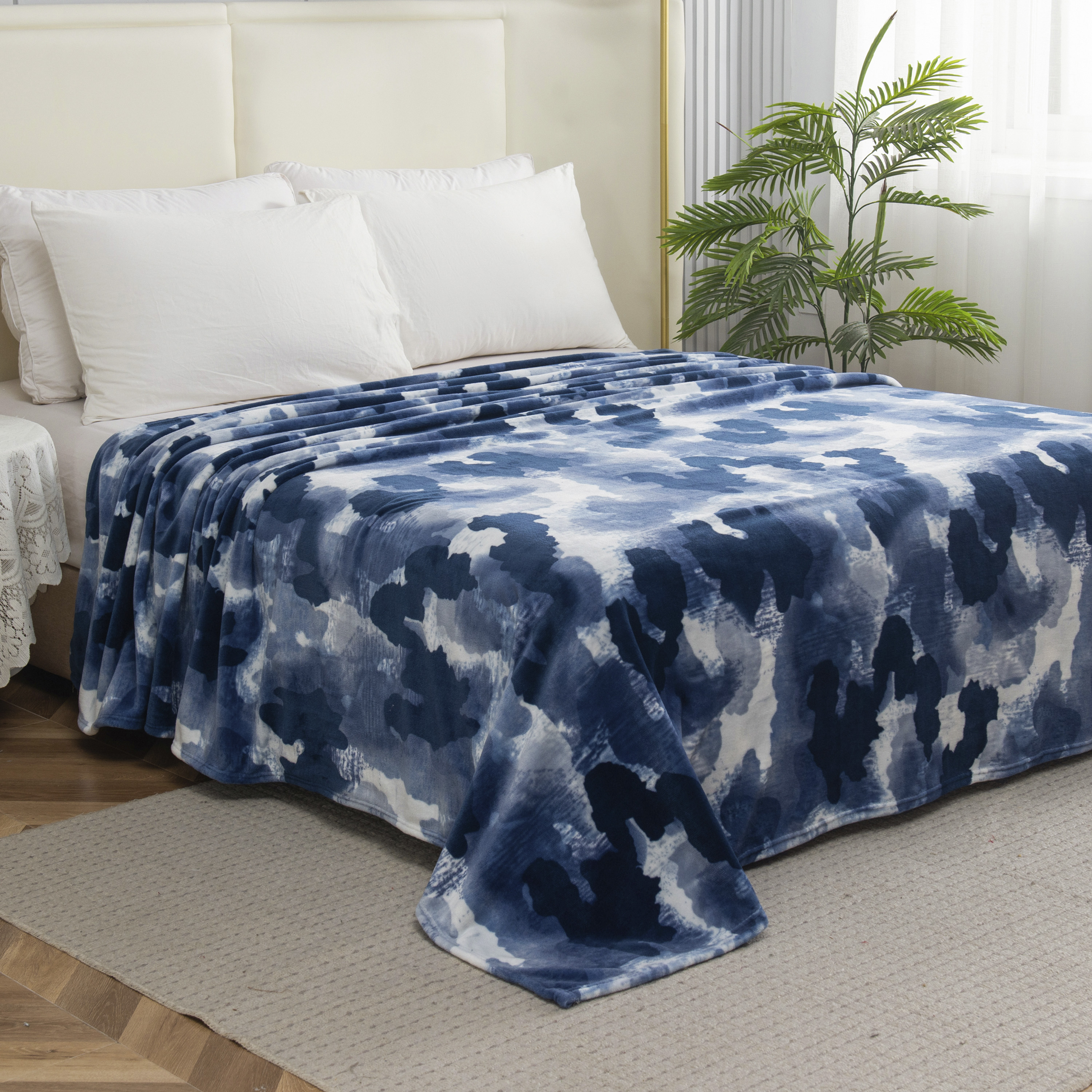 

Camouflage Printed Velour Fleece Blanket Design -