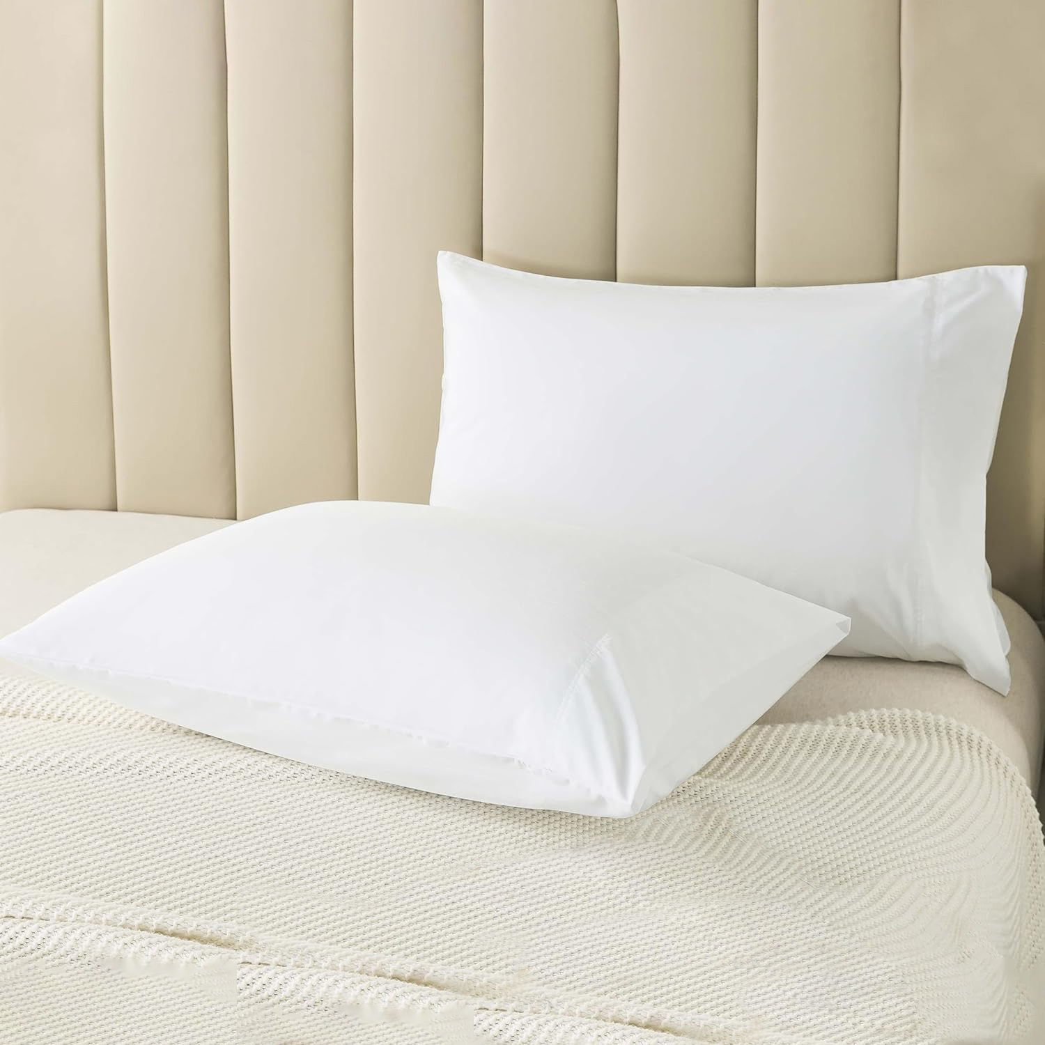 

Queen Size Pillowcases Set Of 2, 20x30 Pillow Case With Envelope Closure, Soft & Breathable Pillow Covers For Bed, White