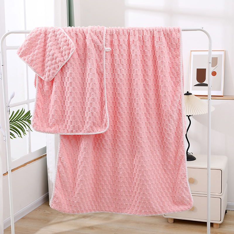 

3pcs Extra Large Bath Towel Set Waffle Coral Velvet Bath Towel, 35.4w 70.8l Inch Absorbent Quick-drying Bath Towel, Soft Skin-friendly Not Easy To Fall Out Of Hair