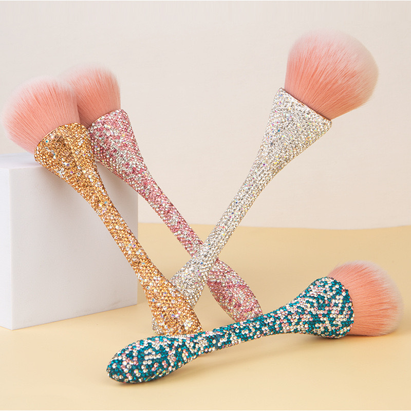 

Luxurious Diamond-encrusted Large Makeup Brush - Soft Nylon For Flawless Powder, Blush & Nail Art Application - Fragrance-free, Suitable For Types