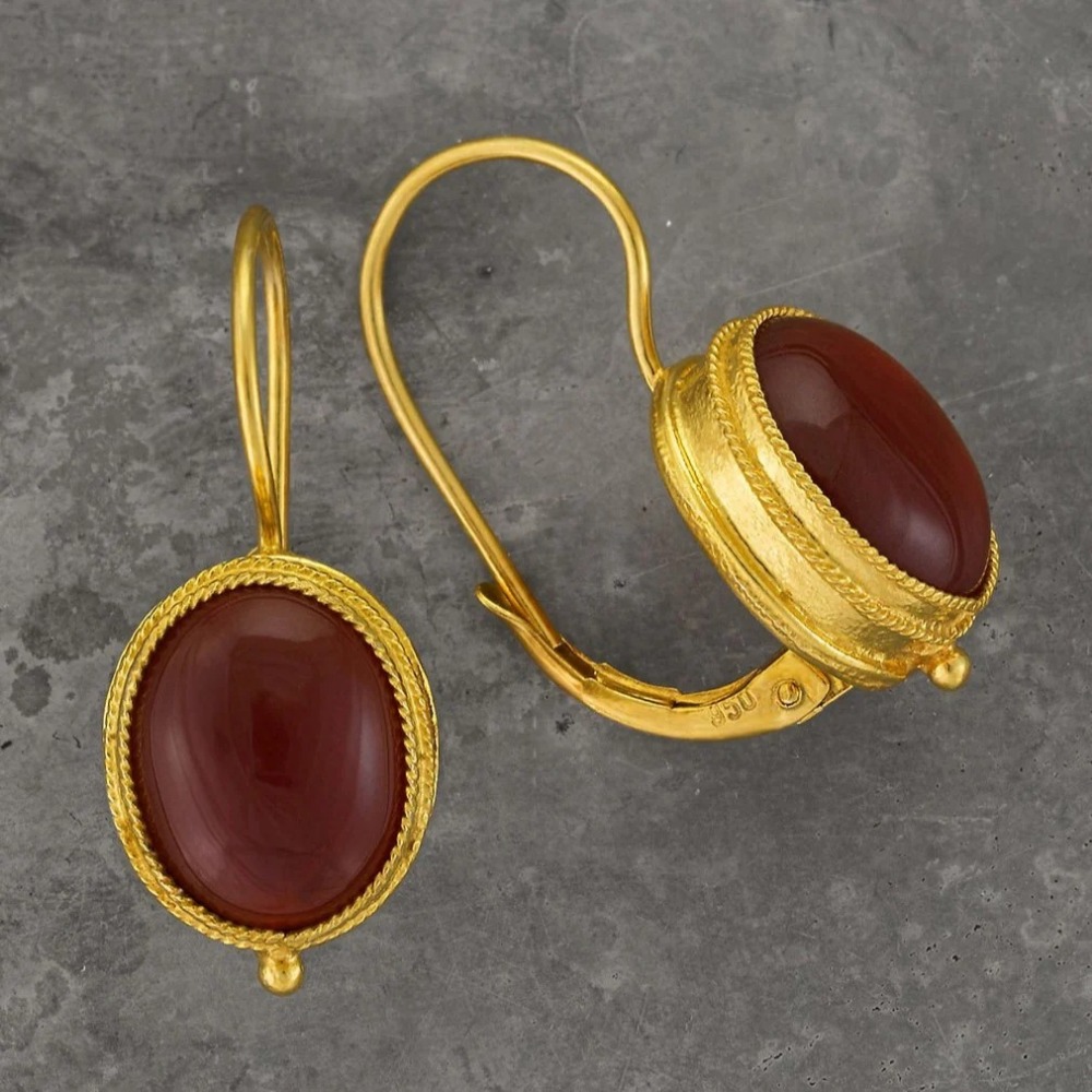 

European And Popular Red Pendant And To