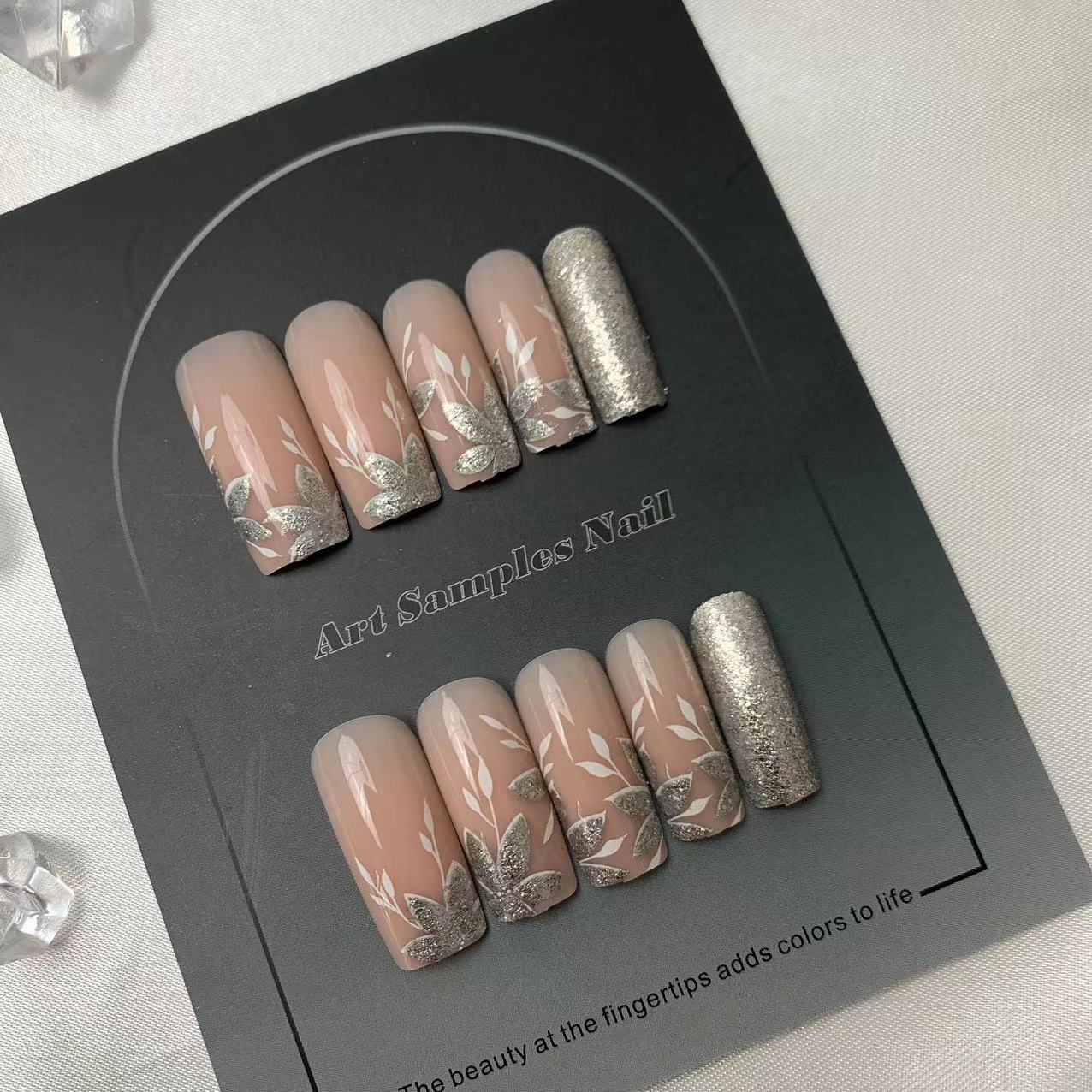 

24 Medium-length Square Manicures In Nude Pink And Silver, Elegant And Easy To Wear. Jelly Gel And Liquid Gel Included.