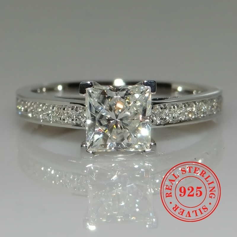 

S925 Halo Ring - Romantic Engagement And Vacation Style Jewelry - The Perfect Gift For Women At Weddings And Holidays