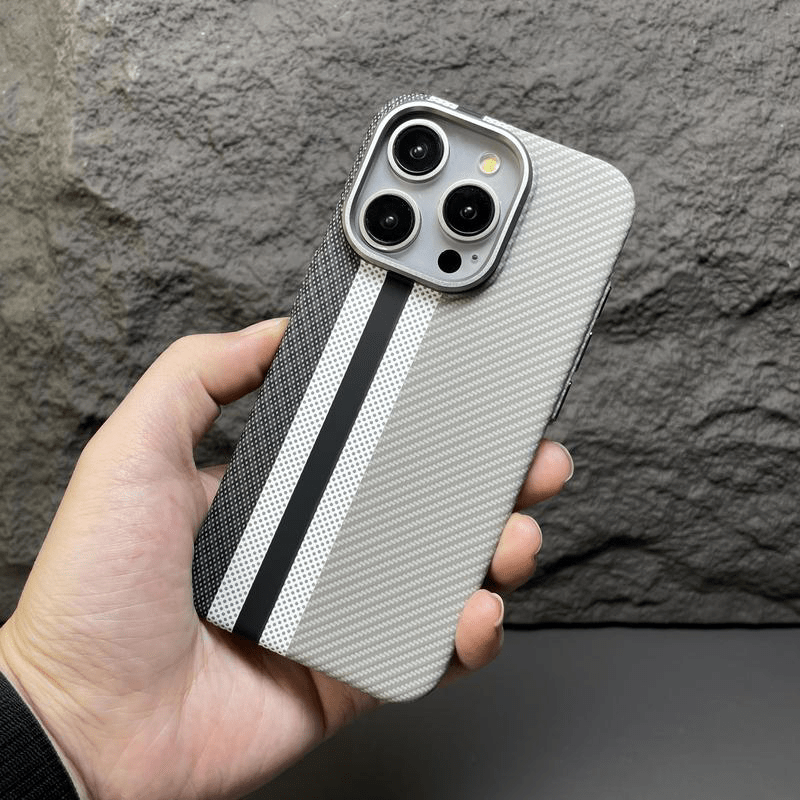 Kevlar carbon fiber pattern suitable for iPhone 16 magnetic phone case 16PROMAX all inclusive anti fall PC business cover
