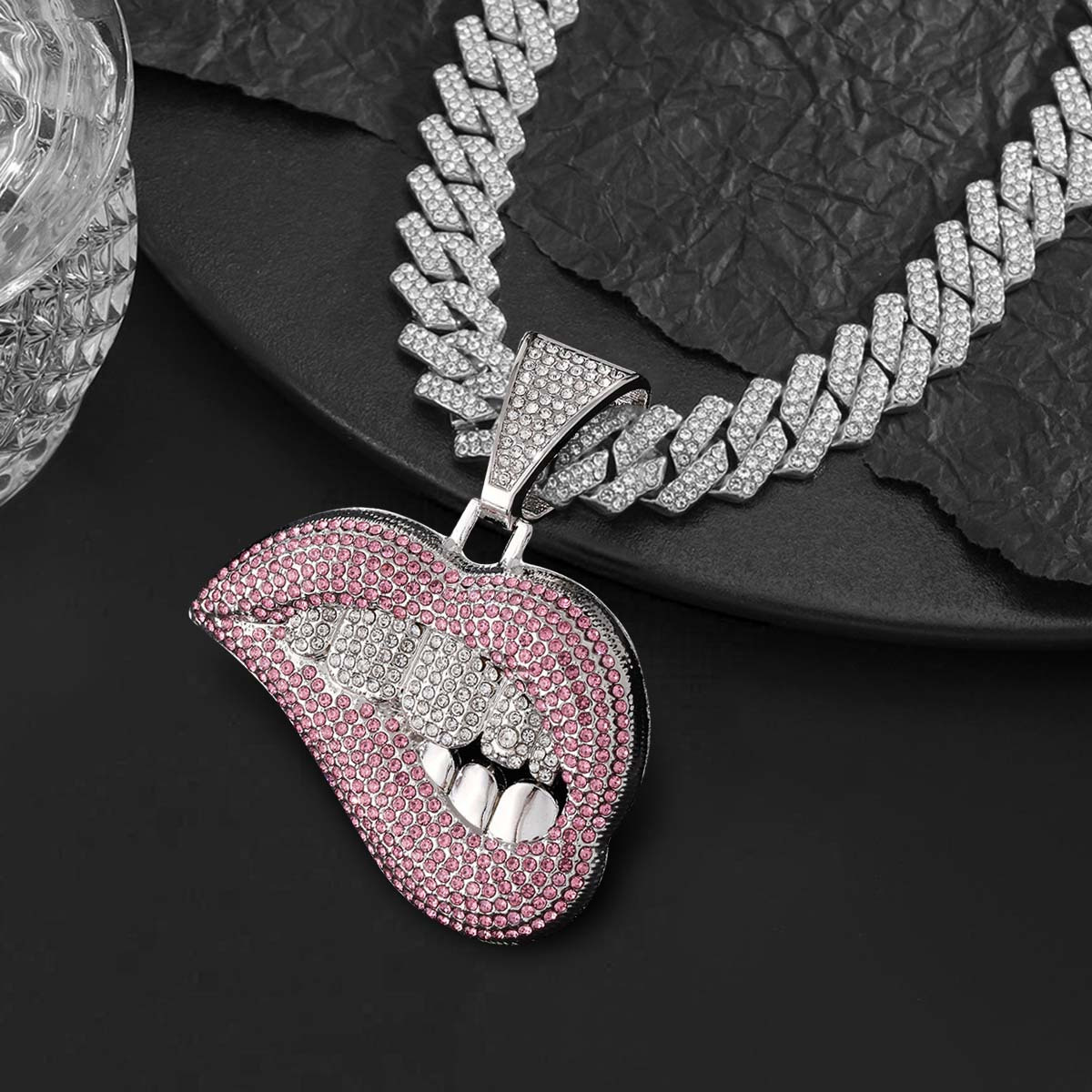 Shiny Pendant with Alloy Cuban Full Necklace, Hip-hop Pendant  Choker Necklace, Trendy and Versatile