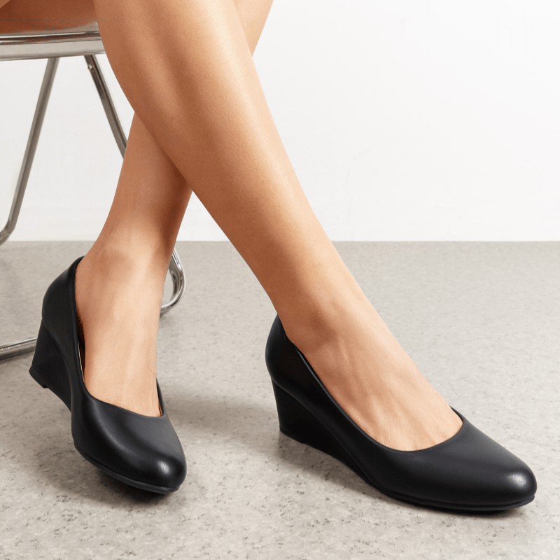 Clarks Shoes Woman Fisher-8 Women's Slip On Patent Round Toe Low