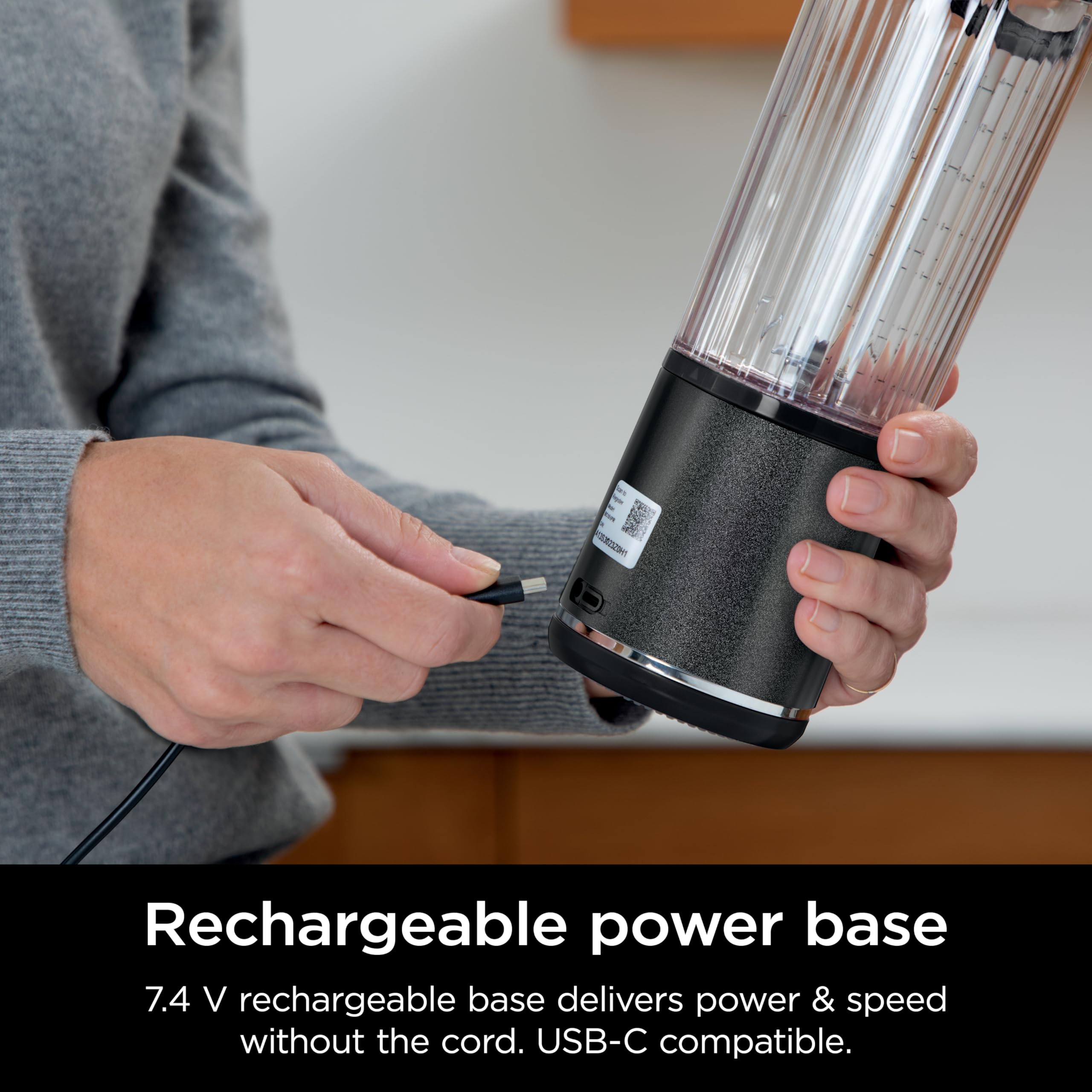 Ninja Blast Portable Blender, Cordless, 18oz. Vessel, Personal Blender for Shakes & Smoothies, BPA Free, Leakproof Lid & Sip Spout, USB-C Rechargeable, NAVY/SILVER, BC1555NV (Renewed)