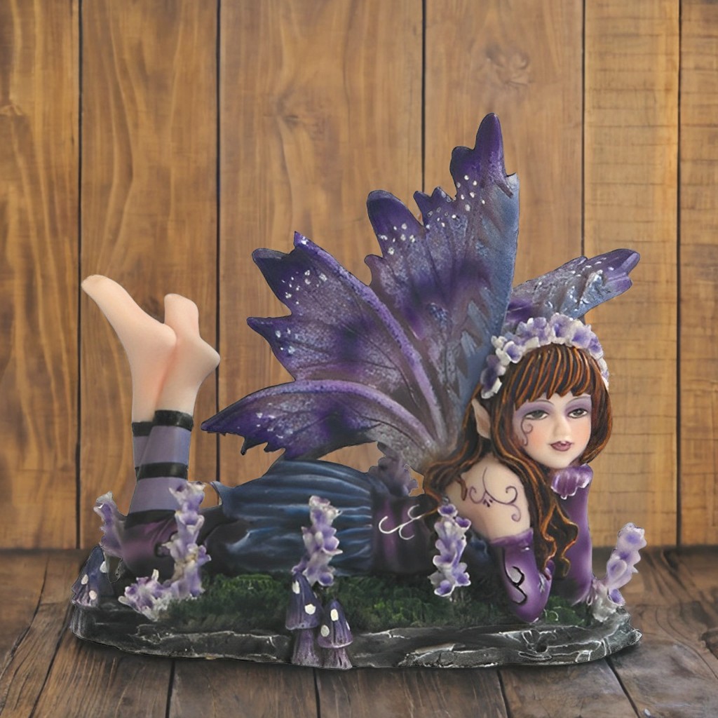 Shop Premium Home Collectible Figurines Online at Maldives