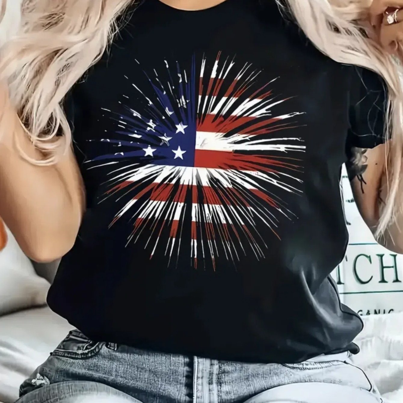 

Women's Chic Flag In Fireworks Shape Print Tee - Comfy, Casual Short Sleeve Crew Neck T-shirt For Everyday Wear & Stylish Layering