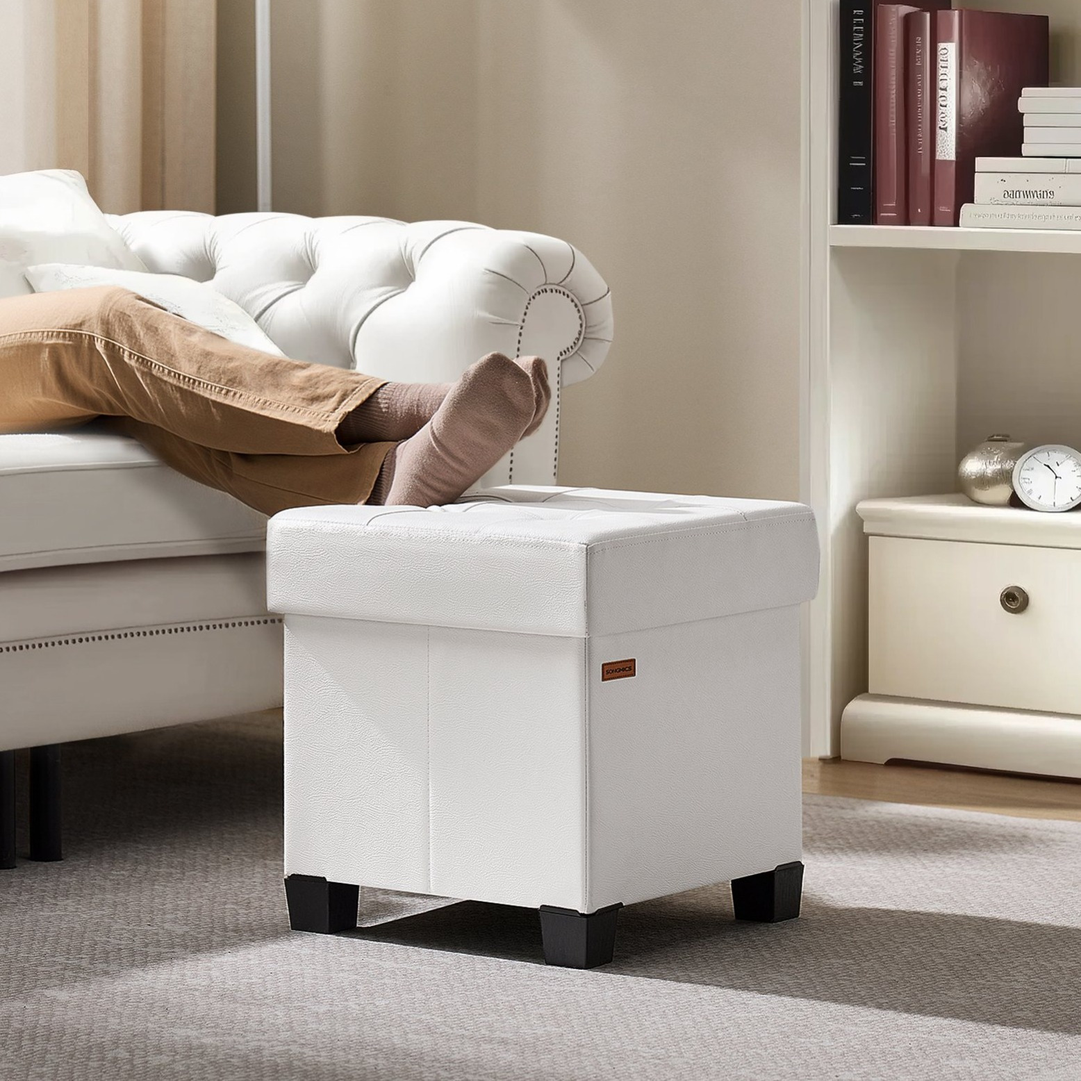 TEMU Ottoman de rangement, ottoman cube avec jambes, 38 x 38 x 40 cm, tabouret, -pieds, 37 L, cuir synthétique, pour chambre à coucher, salon,