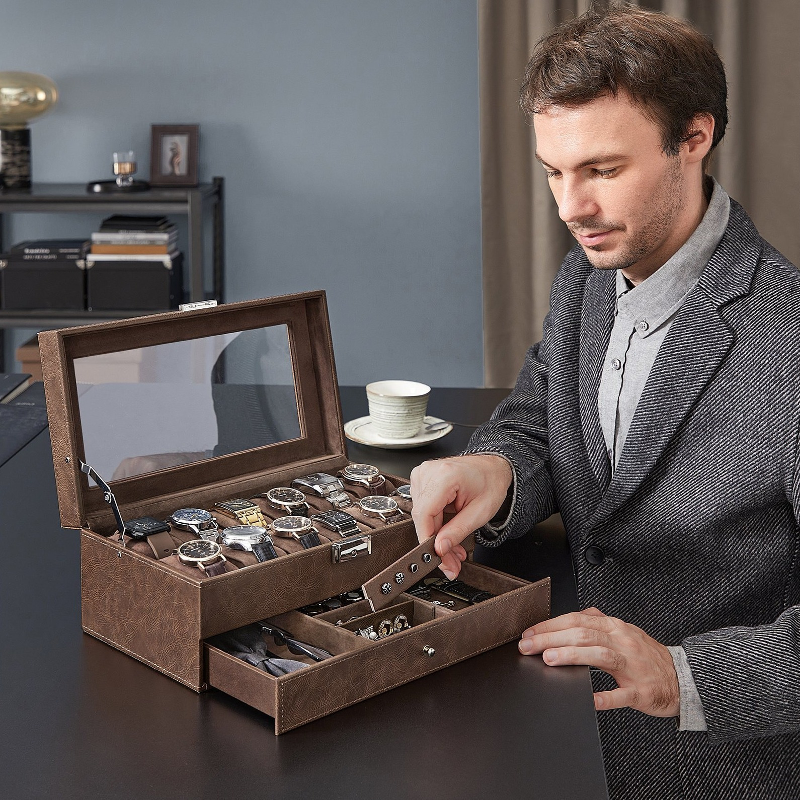 TEMU Boîte à montres à 12 emplacements, boîtier à montres verrouillable avec couvercle en verre, 2 couches, cuir synthétique marron, doublure marron