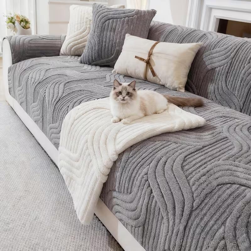 TEMU Housse de canapé d'une pièce en peluche ondulée. Fabriquée en tissu peluche court de haute qualité, elle est douce au et adaptée aux animaux