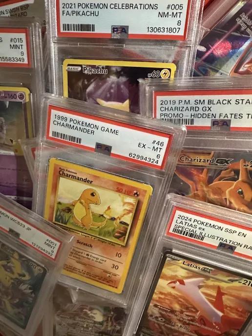 Pokémon - One (1) Random Authenticated Encased Pokémon Card