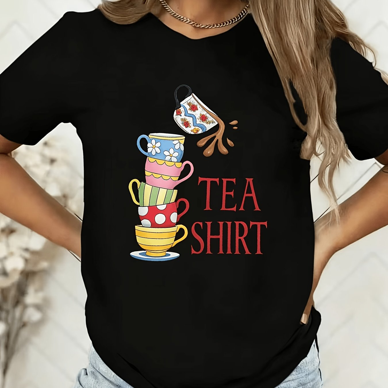 TEMU T-shirt décontracté et élégant pour femme à manches courtes et coupe ample, noir, avec un motif rétro de dessin animé de tasses à thé empilées,