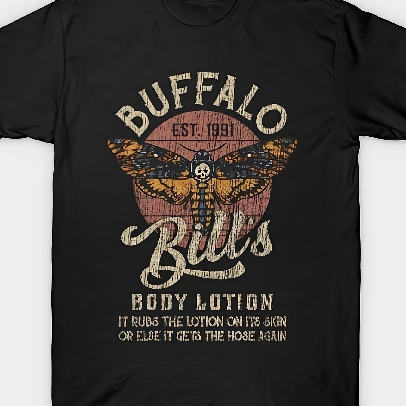 TEMU T-shirt graphique Buffalo vintage avec motif unique de chenille, délavé cool, inscrit "EST 1991 Bull s Body Lotion" et couleurs accrocheuses,