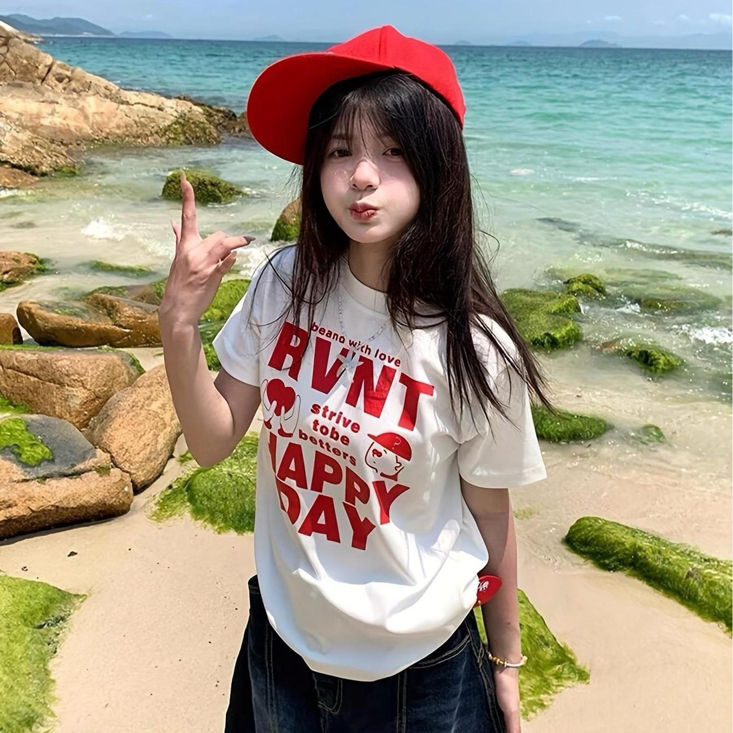 TEMU 레드 레터 프린트 반팔 티셔츠 - 루즈핏 캐주얼 탑, 레이어링 또는 데일리룩에 적합, 손세탁 가능한 블라우스 스타일 디자인 (시트추는 없음)남녀공용, 커플 스타일