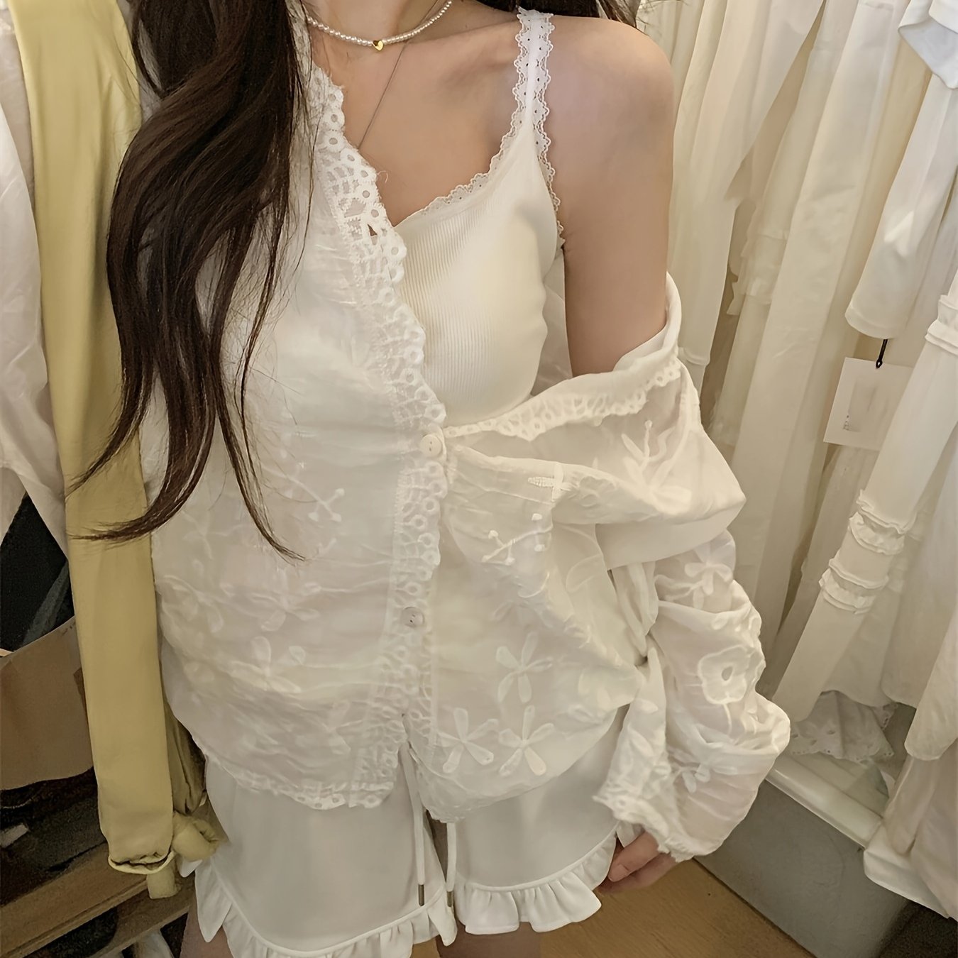 TEMU 여성 레이스 자수 블라우스 셔츠 루즈핏 시스루 가디건 여리여리한 체형커버 플라워 펀칭 남방 바캉스룩 데이트룩 페미닌 빈티지 화이트