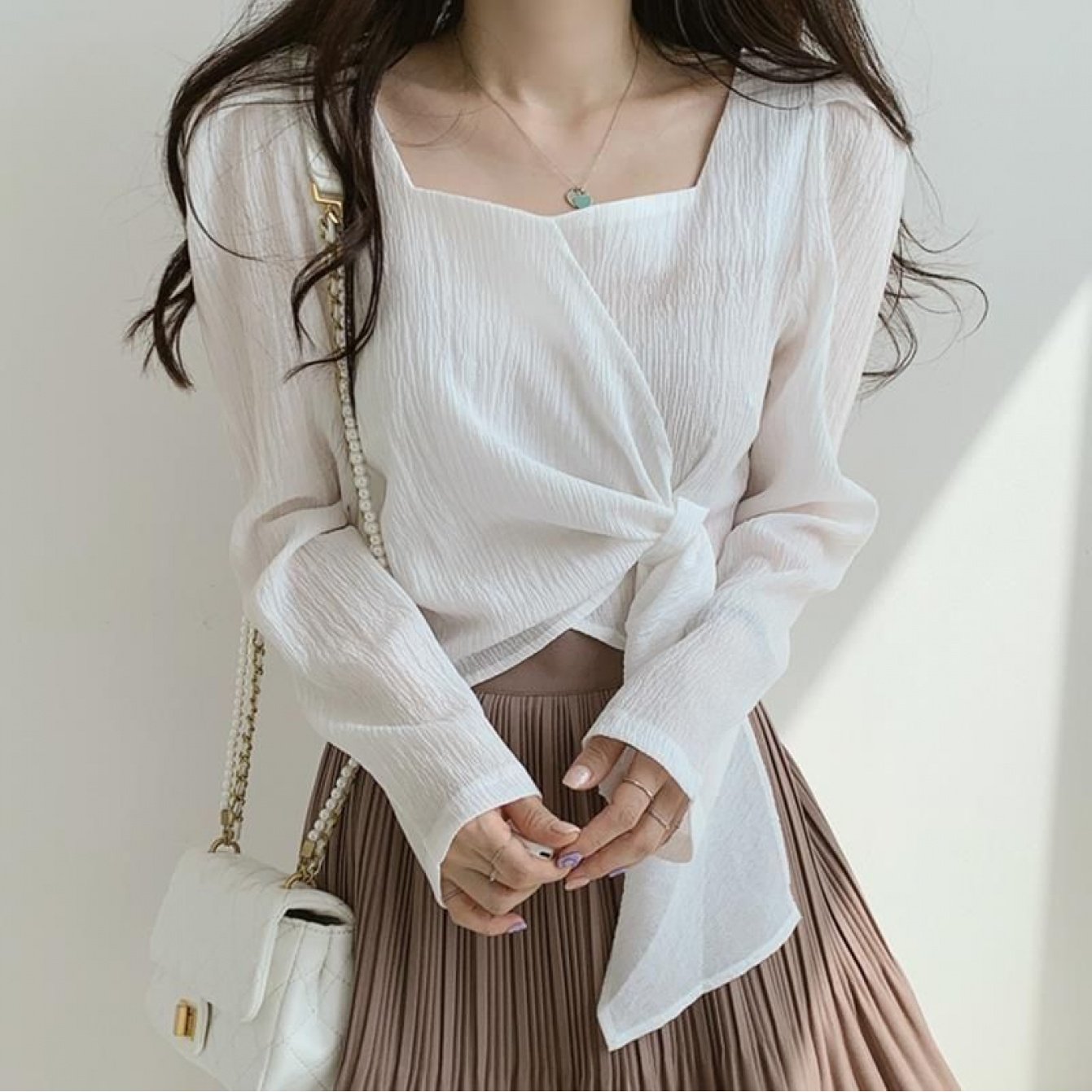 TEMU 여성 스퀘어넥 블라우스 랩 셔츠 언밸런스 매듭 크롭 긴팔 요루 주름 셔링 슬림핏 페미닌 데이트룩 하객룩 오피스룩 프렌치룩 꾸안꾸 베이지