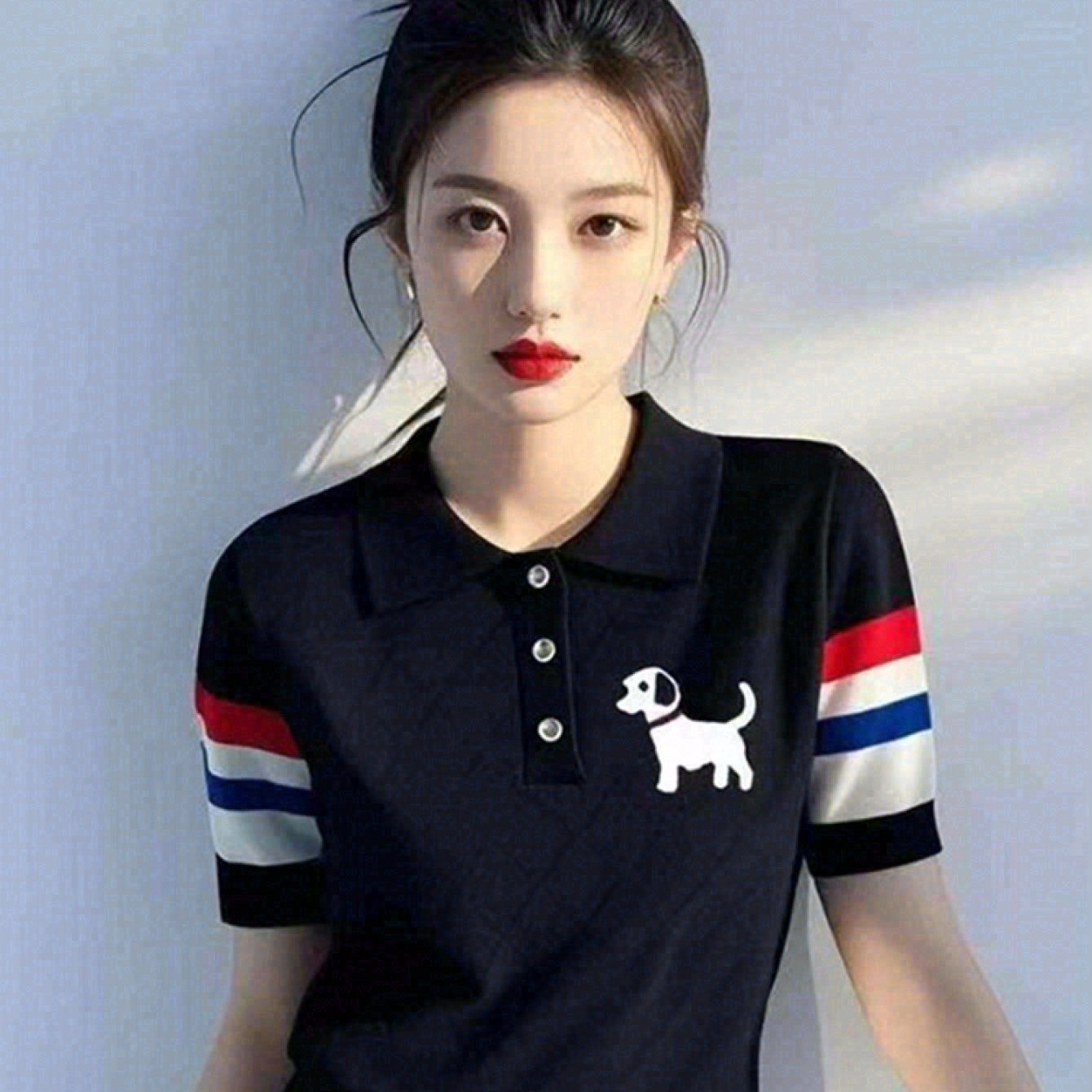 TEMU 여름 신상 여성용 대비 폴로 칼라 반팔 티셔츠. 멋지고 세련된 스타일로 연령감을 감추고 슬림핏을 연출하는 탑