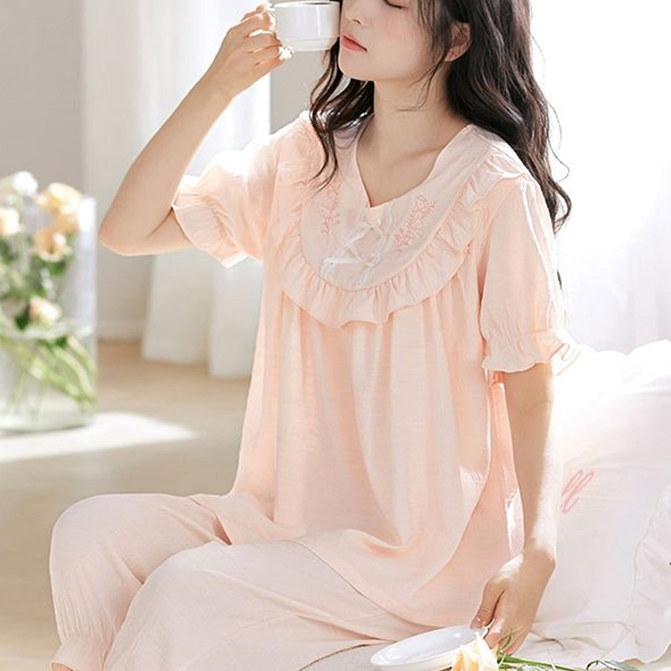 TEMU 봄 여름 가을 신상 여성용 반팔 크롭 팬츠 파자마 심플한 자수 가슴 패드 포함 수면복 세트