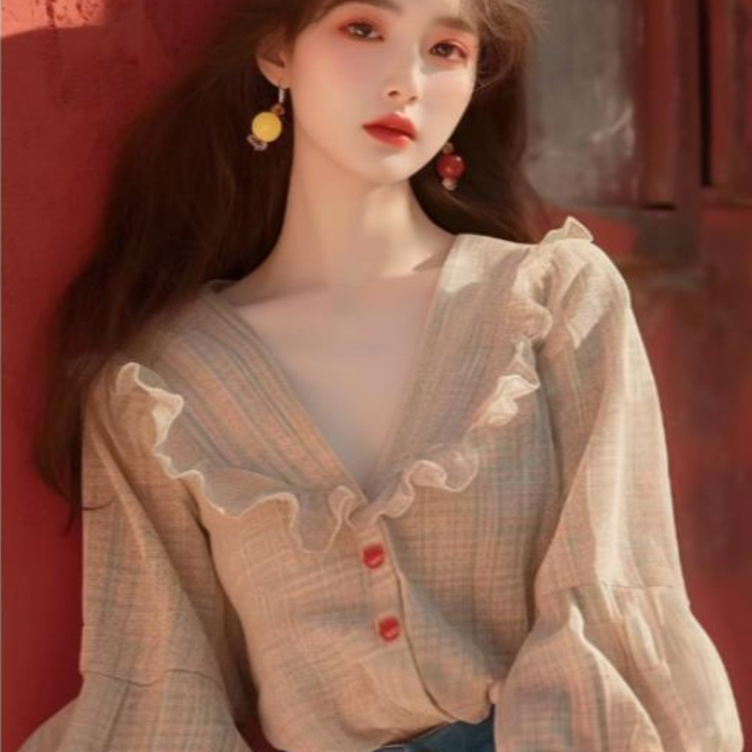 TEMU 여성 체크 프릴 블라우스 브이넥 셔츠 퍼프소매 빈티지 루즈핏 체형커버 러블리 페미닌 하객룩 데이트룩 긴팔 봄 가을 코디 베이지 상의