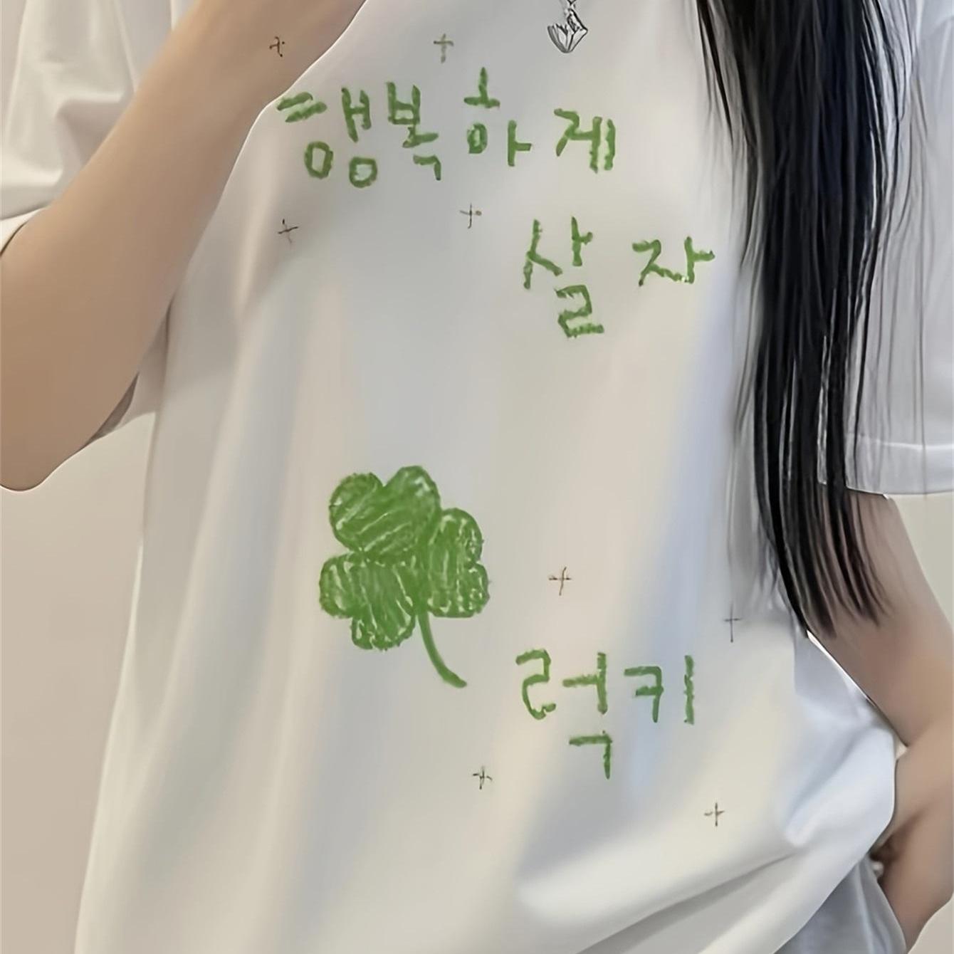 TEMU 봄 여름 트렌디 유럽 미국 패션 여성용 라운드 넥 티셔츠 한국 행운의 클로버 손글씨 인쇄, 녹색 네잎 클로버와 짝을 이루며 신선하고 자연스러우며 좋은 소망을 상징하는 휴일 선물, 생일 선물, 패셔너블한 캐주얼 다용도 편안한 일상복 추천, 간단한 패션, 여성...