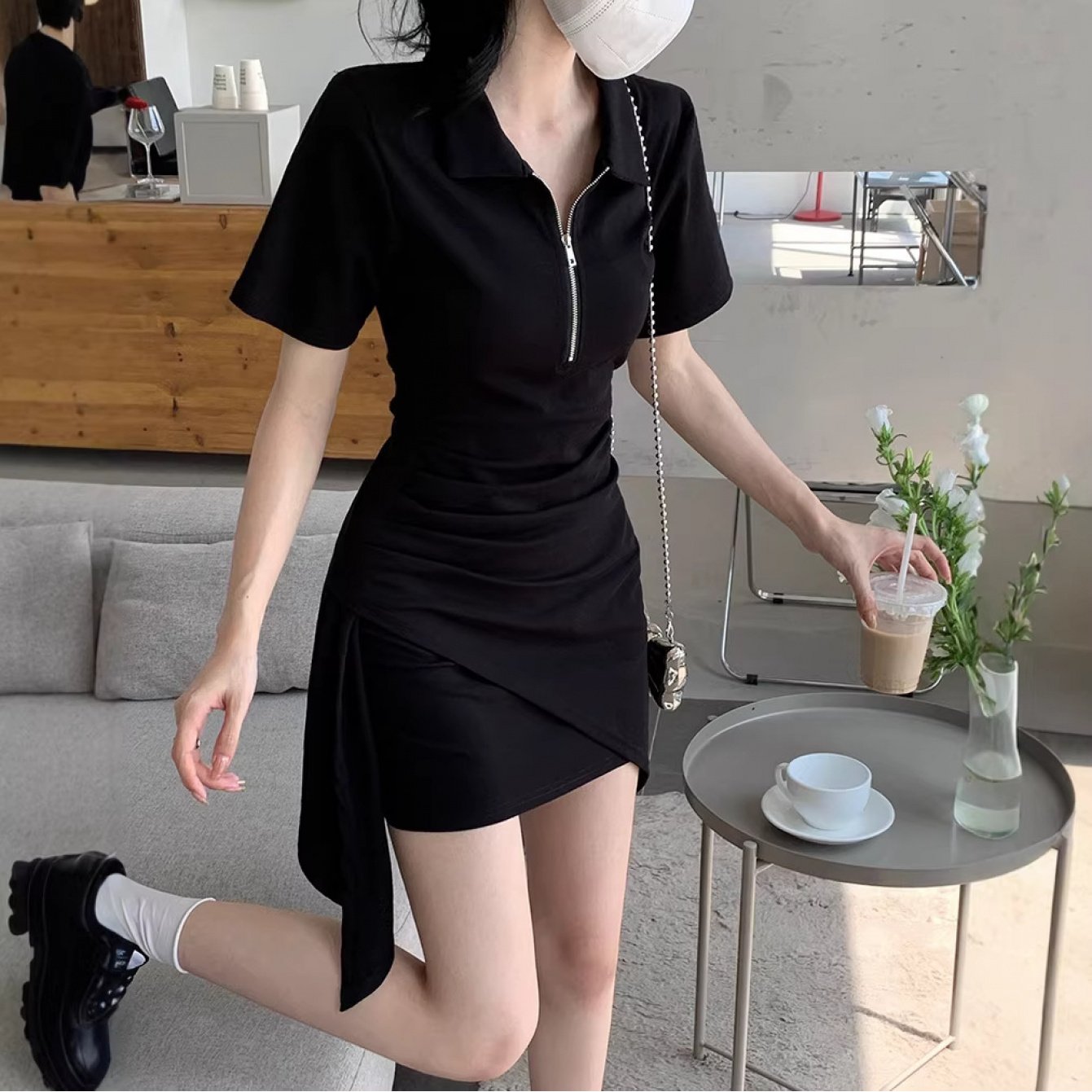 TEMU 여성 반집업 카라 미니 원피스 셔링 언발란스 슬림핏 몸매보정 날씬해보이는 힙한 꾸안꾸 데이트룩 키작녀 여름 반팔 원피스 그레이
