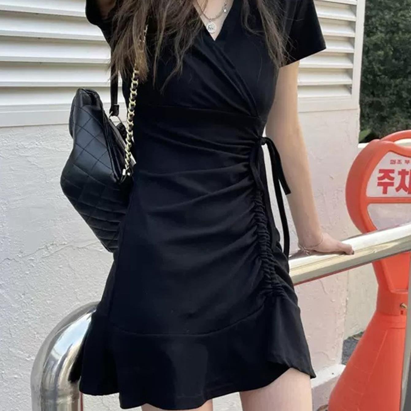 TEMU 여성 블랙 미니 원피스 브이넥 랩 셔링 슬림핏 반팔 허리끈 프릴 체형커버 날씬해보이는 데이트룩 하객룩 여름 페미닌 꾸안꾸