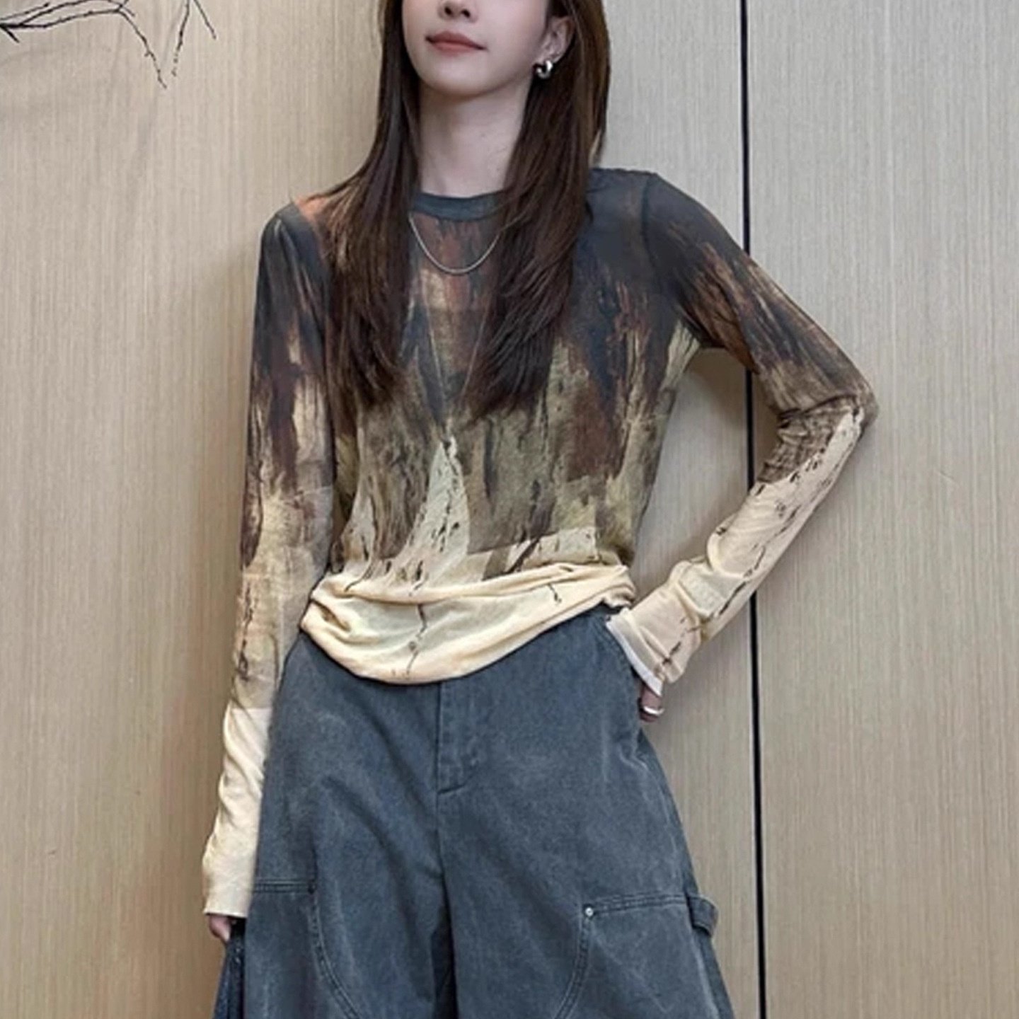 TEMU 여성 나염 긴팔 티셔츠 그라데이션 빈티지 유니크 슬림핏 상의 얇은 간절기 가을티 힙한 시스루 스타일 꾸안꾸 레이어드